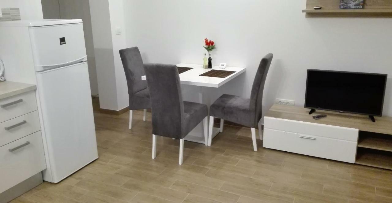 Appartement Sibenska Oaza à Šibenik Extérieur photo