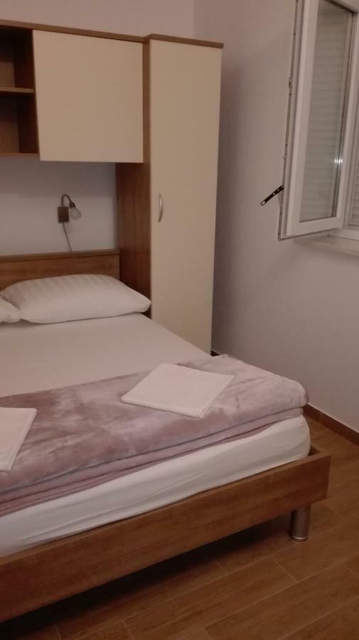 Appartement Sibenska Oaza à Šibenik Extérieur photo