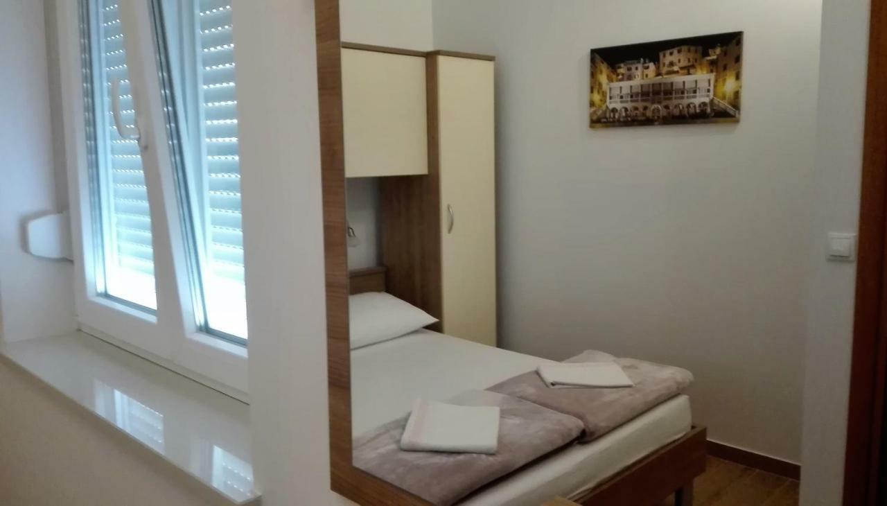 Appartement Sibenska Oaza à Šibenik Extérieur photo